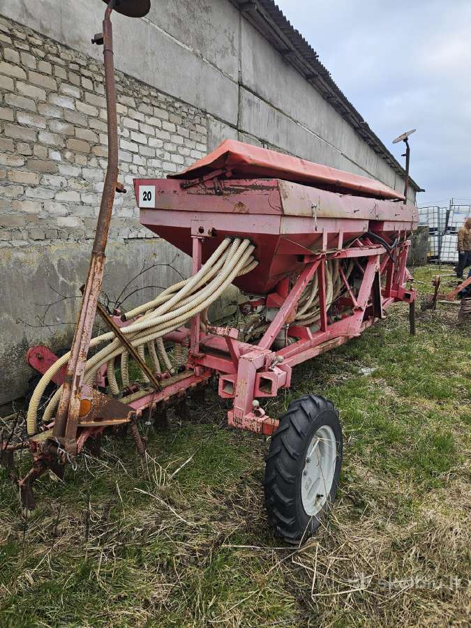 Metalinės kolonos - nuotraukos Nr. 8