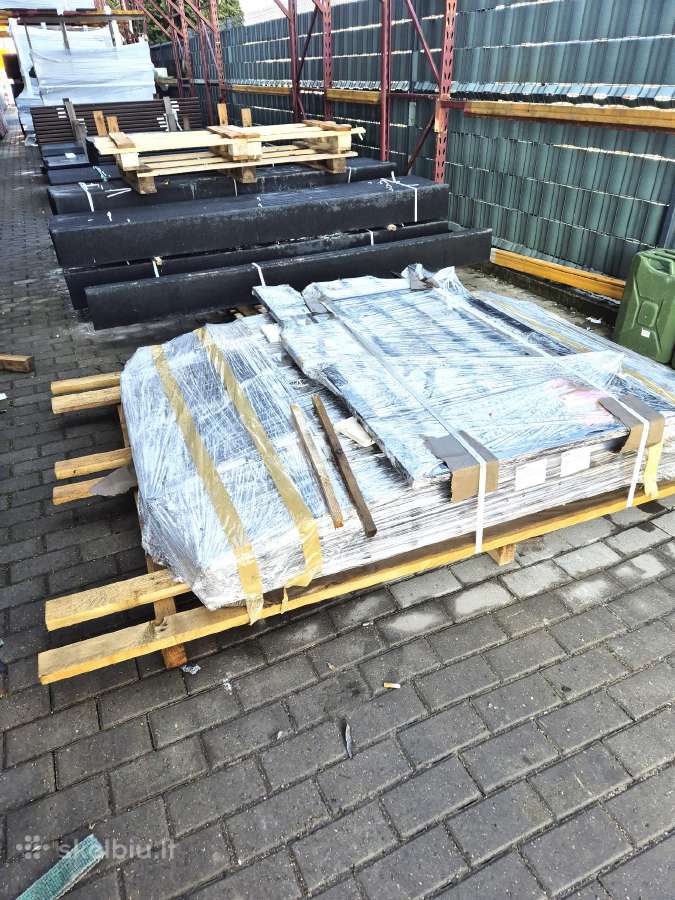 Komplektas. Tvoros blokeliai ir dekoratyvinė tvora