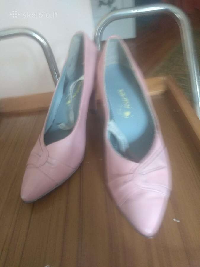 Parduodu retro batelius