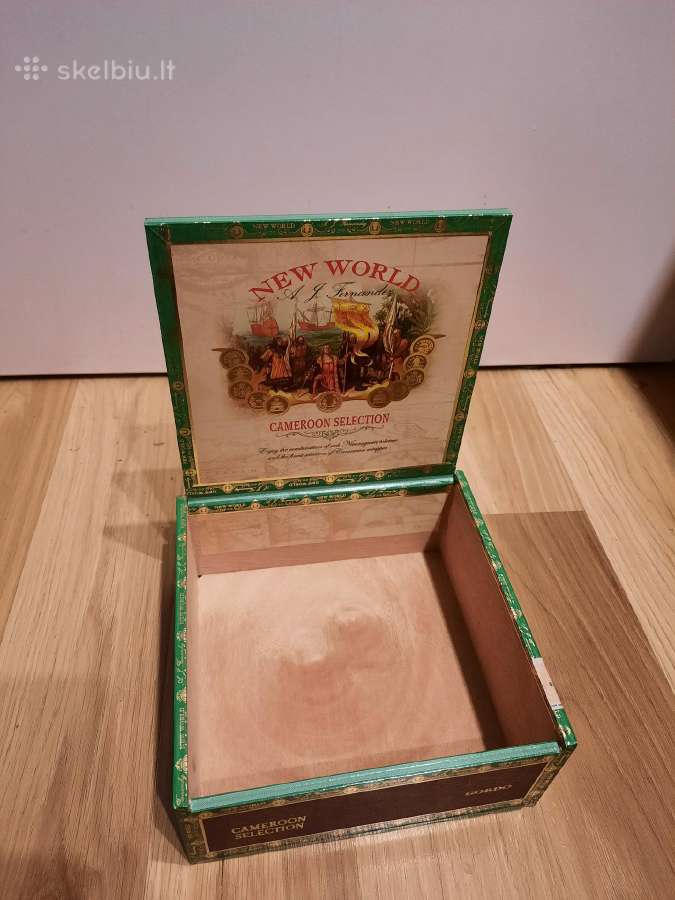 28. Cigarų dėžė New World