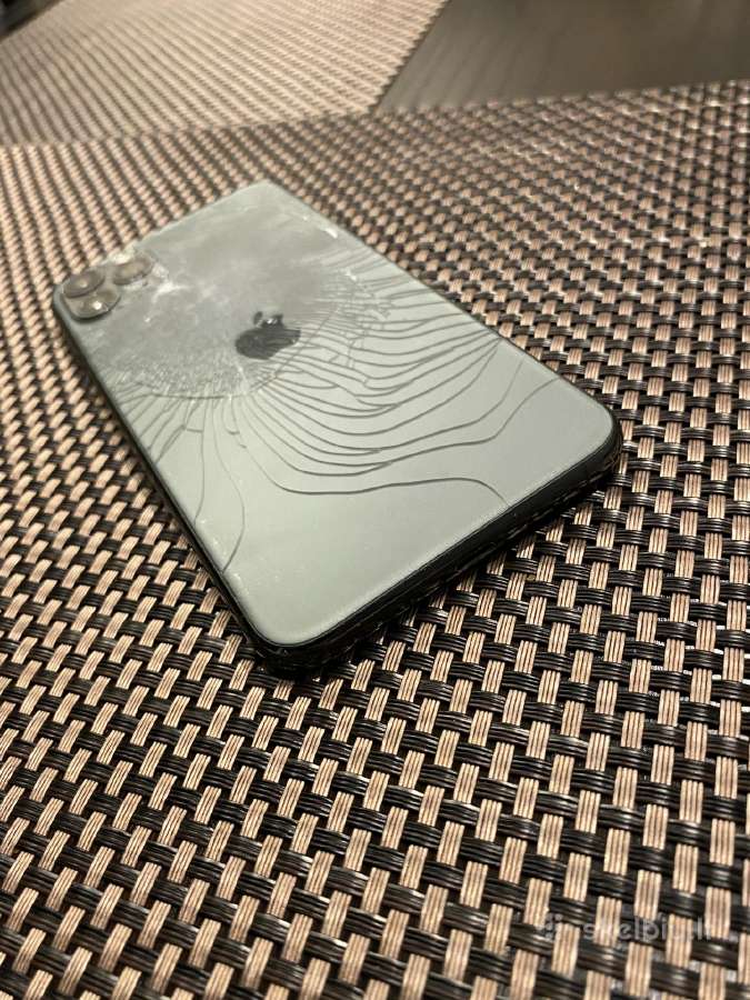 iPhone 11 Pro Max Dalims - nuotraukos Nr. 4