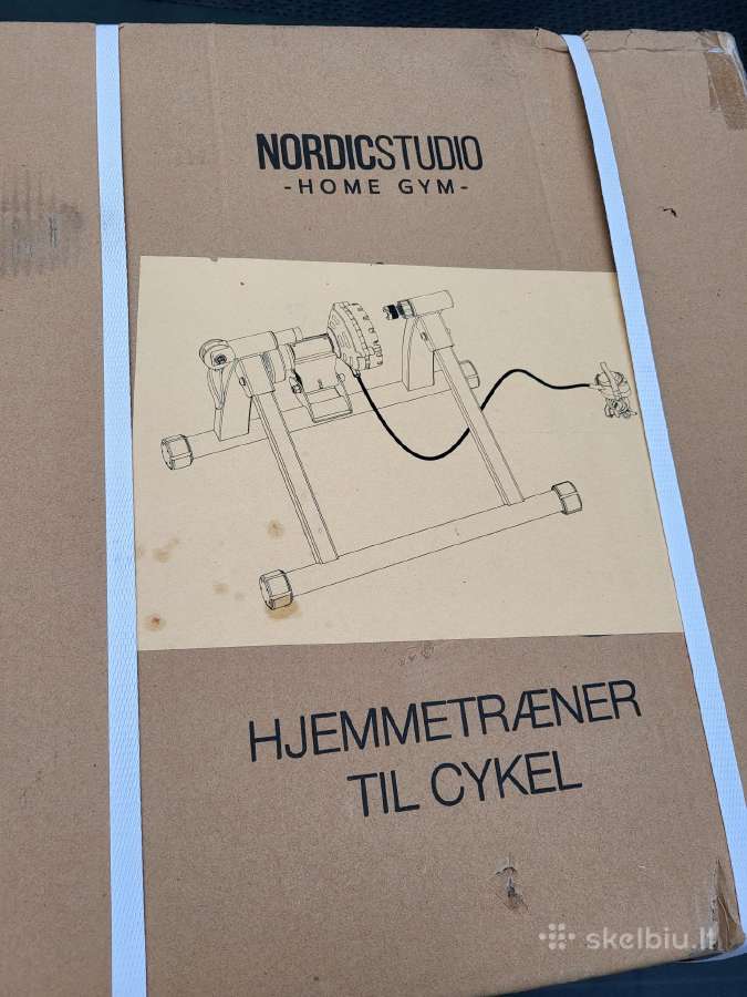 Naujas dviracio laikiklis treninuoklis