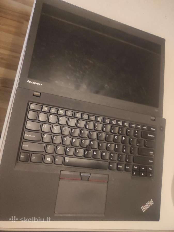 Darbinis laptopas lenovo,kazkas su baterija