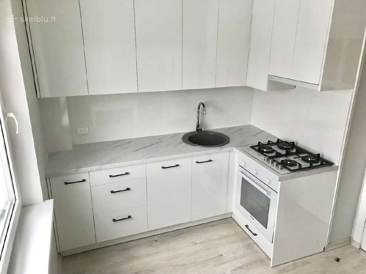 Išnuomojamas 1 kamb. butas su holu Kalnupės g. 4