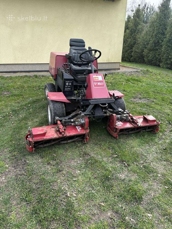 Sodo traktoriuskas Toro Relmaster 335d