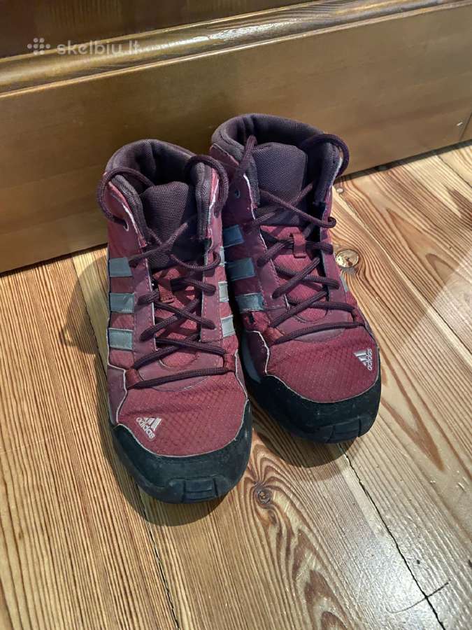 Adidas traxion 28