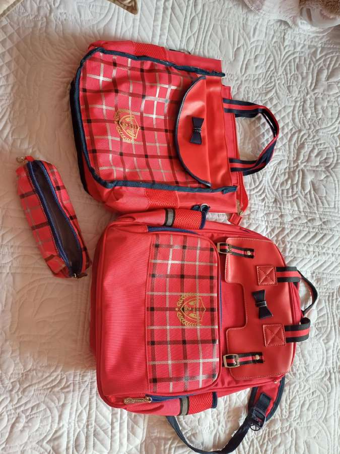 Kuprine, sporto maišas ir penalas