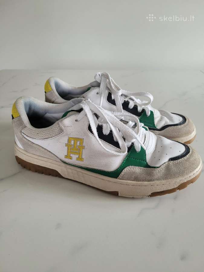 Tommy Hilfiger kedukai