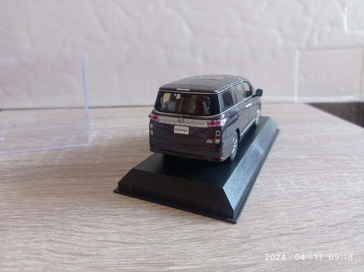 Nissan Elgrand1:43 - nuotraukos Nr. 4