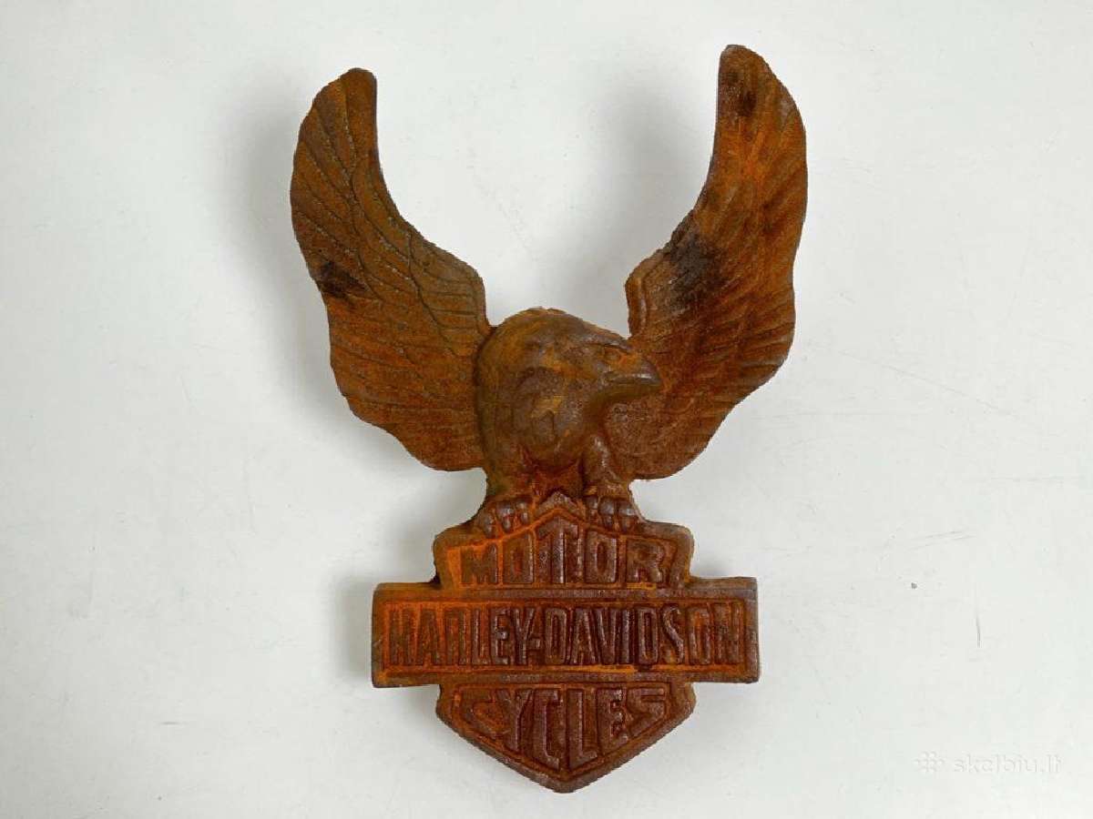 Harley Davidson iškaba iš ketaus