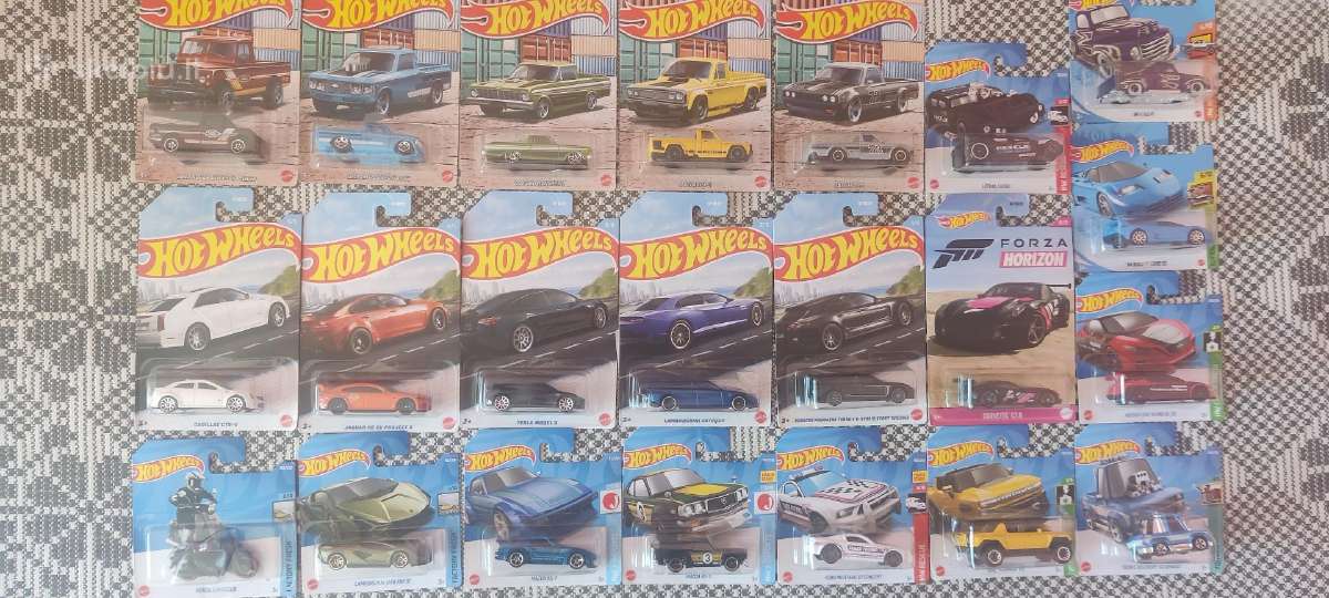 Hot wheels mašinėlės