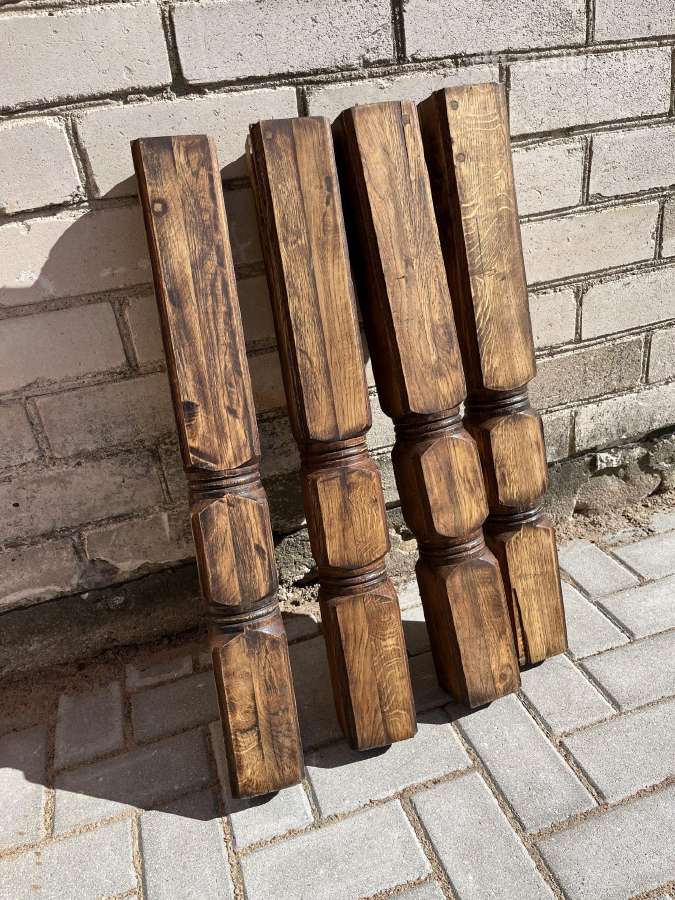 Ąžuolinės stalo kojos