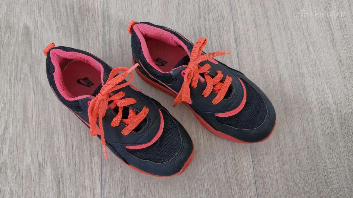 Nike kedukai 30 dydis - nuotraukos Nr. 2