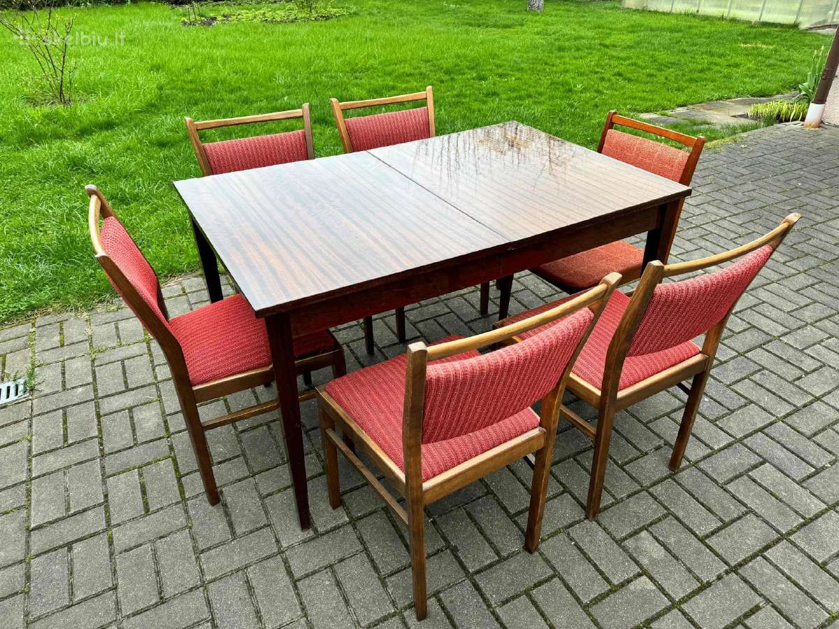 Stalas su 6 kėdėmis