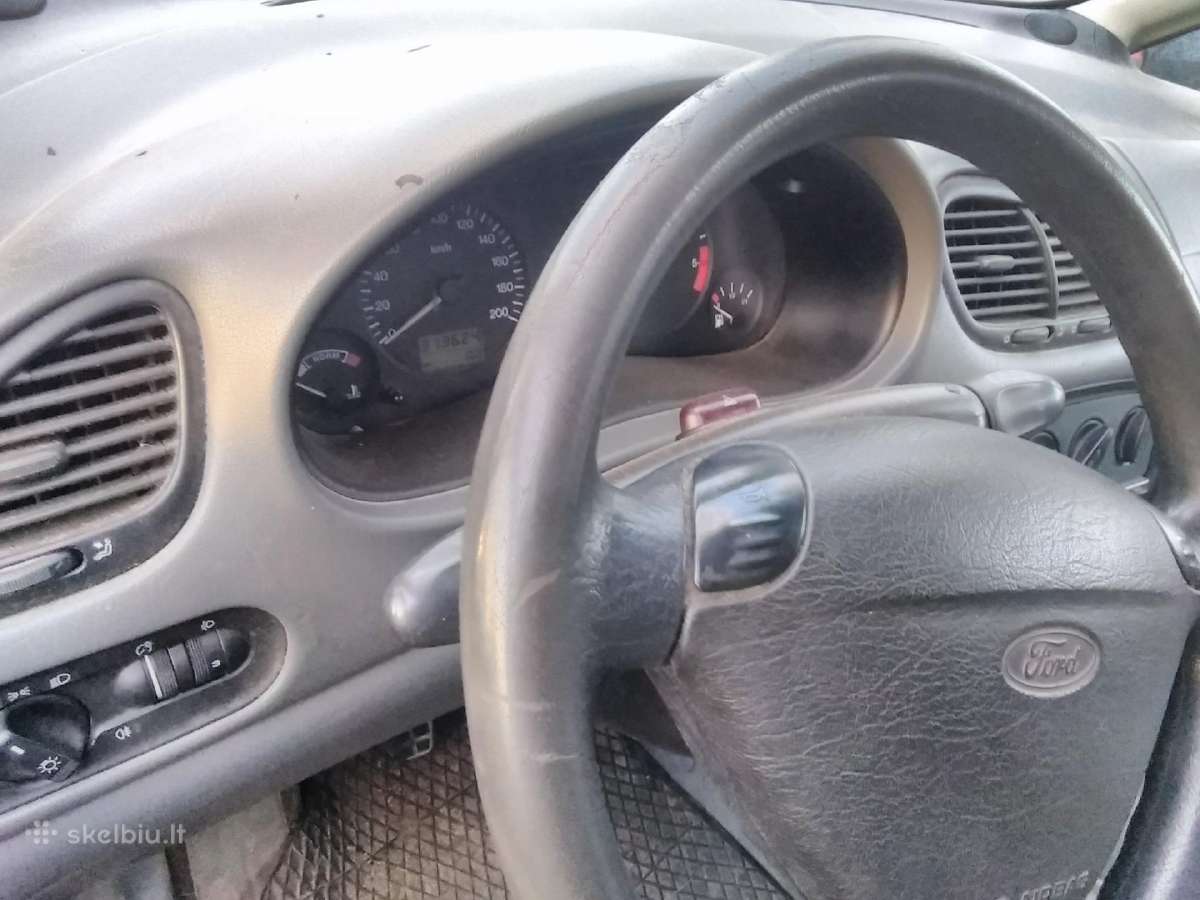 Volkswagen Touran - nuotraukos Nr. 14