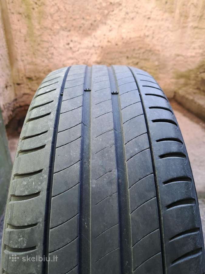 Michelin 215/60 R17