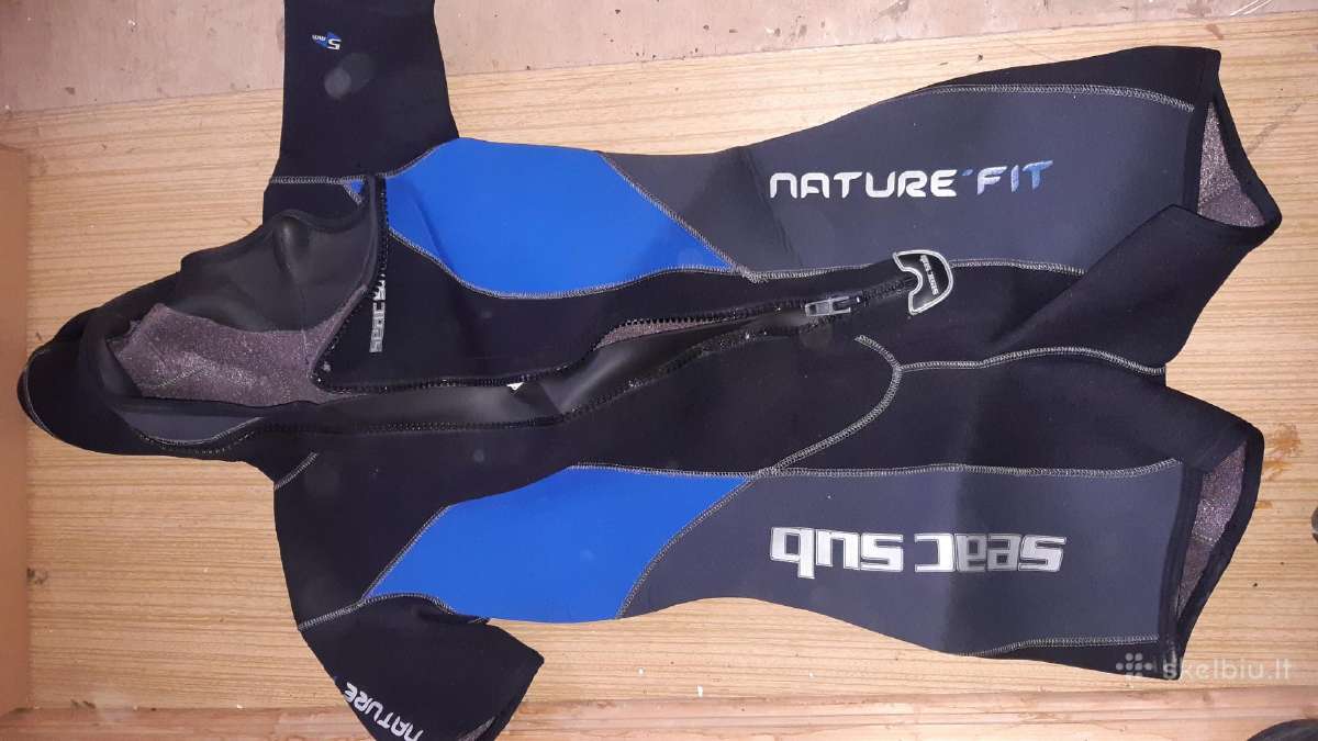 Parduodamas mažai naudotas hidrokostiumas M dydis