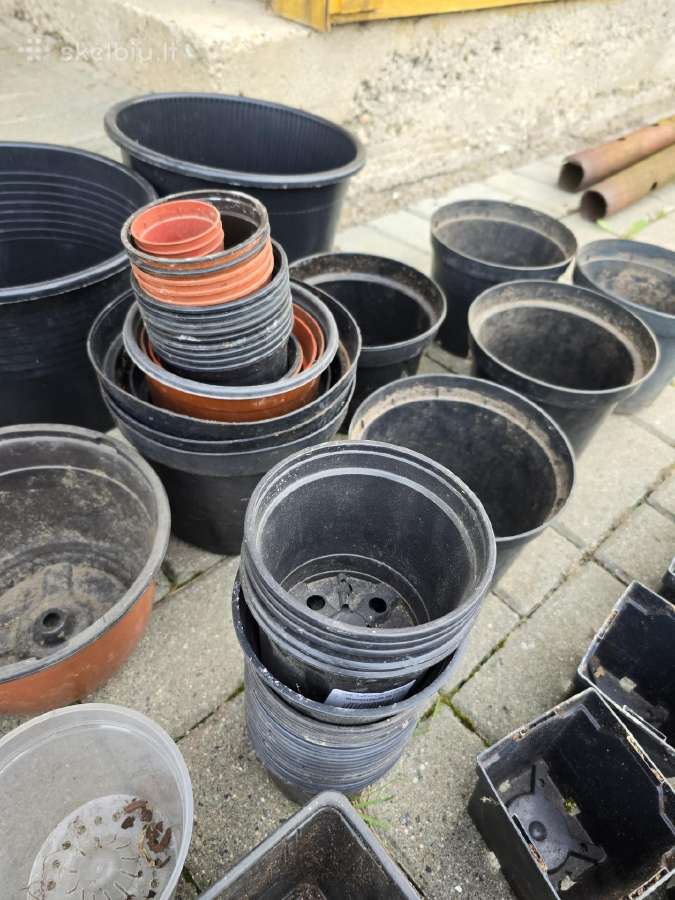 Labai daug plastikinių vazonų - nuotraukos Nr. 8