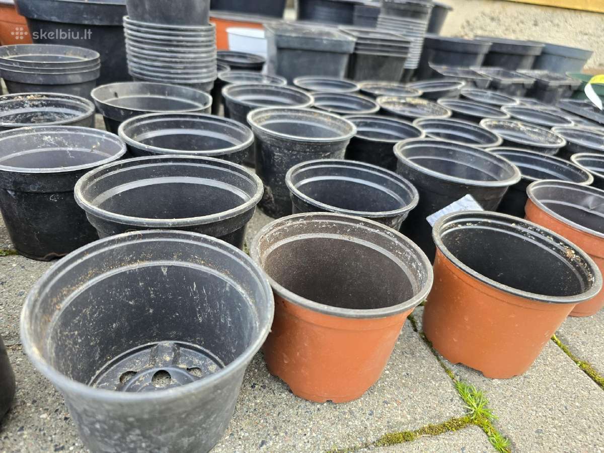Labai daug plastikinių vazonų - nuotraukos Nr. 16