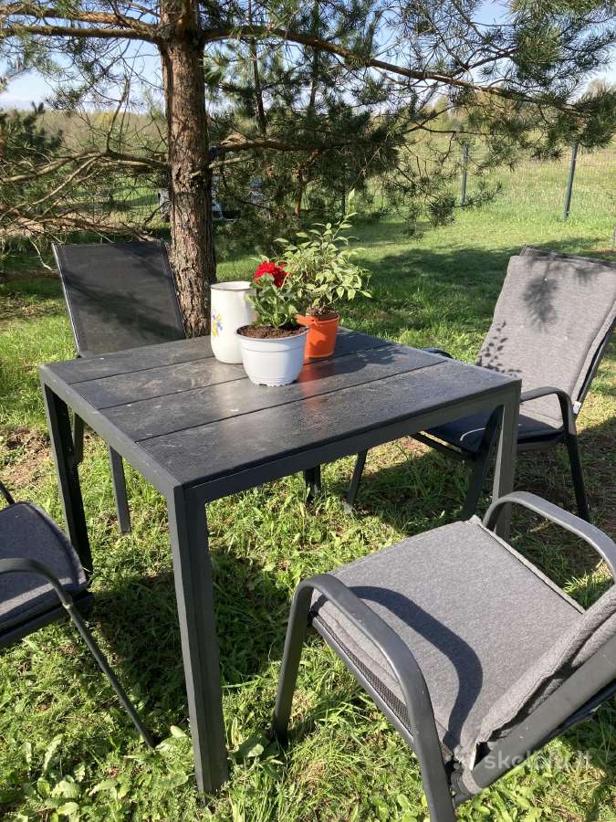 Lauko baldai