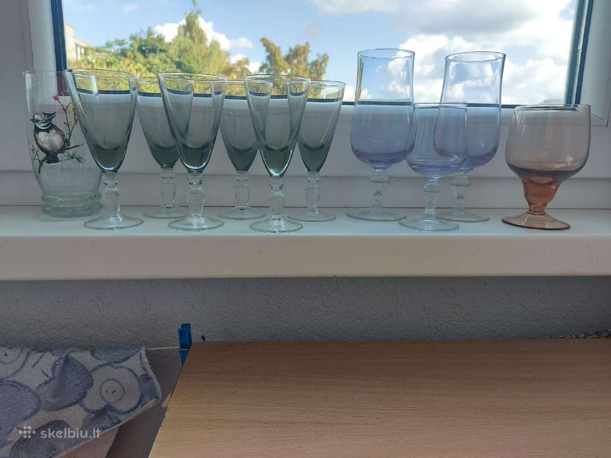 Spalvoto stiklo vintažiniai indai - nuotraukos Nr. 11