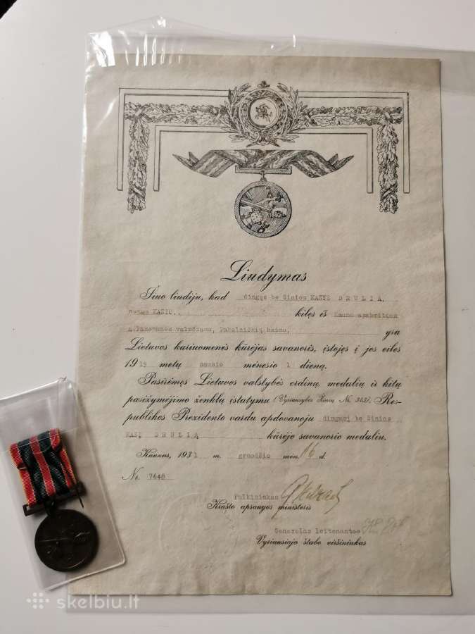 Savanorio medalis su dokumentu