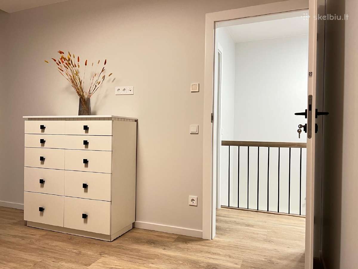 Parduodamas moderniai Įrengtas jaukus 3k kotedžas - nuotraukos Nr. 11