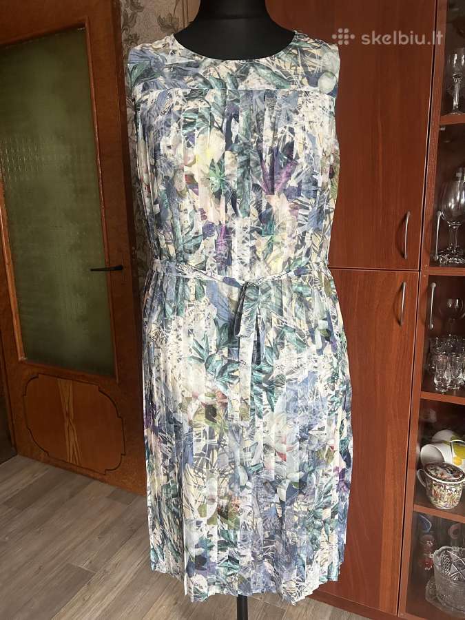 Plonytė marga puošni suknelė