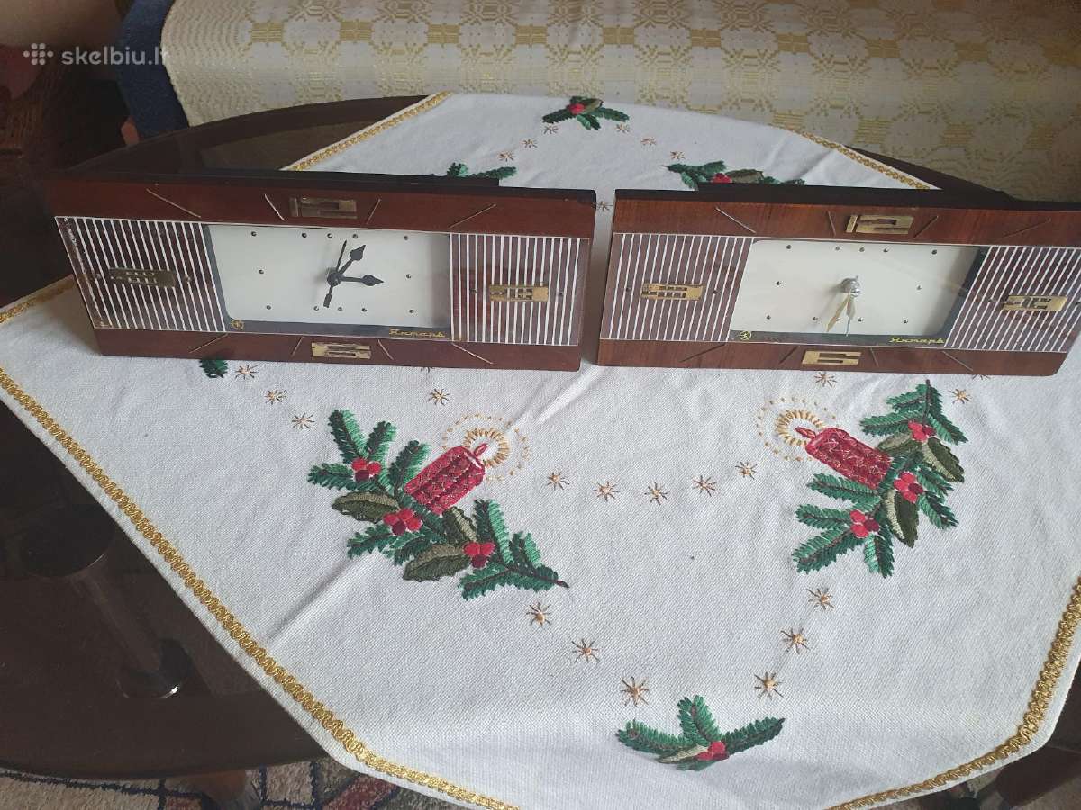 Interjero detalės, staliniai laikrodžiai
