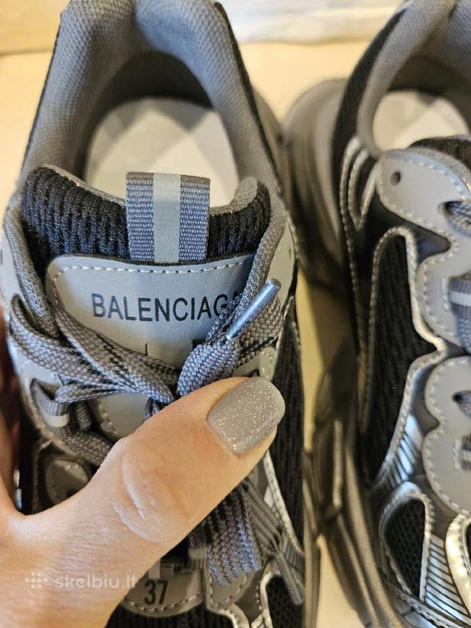 Balenciaga kedukai - nuotraukos Nr. 4