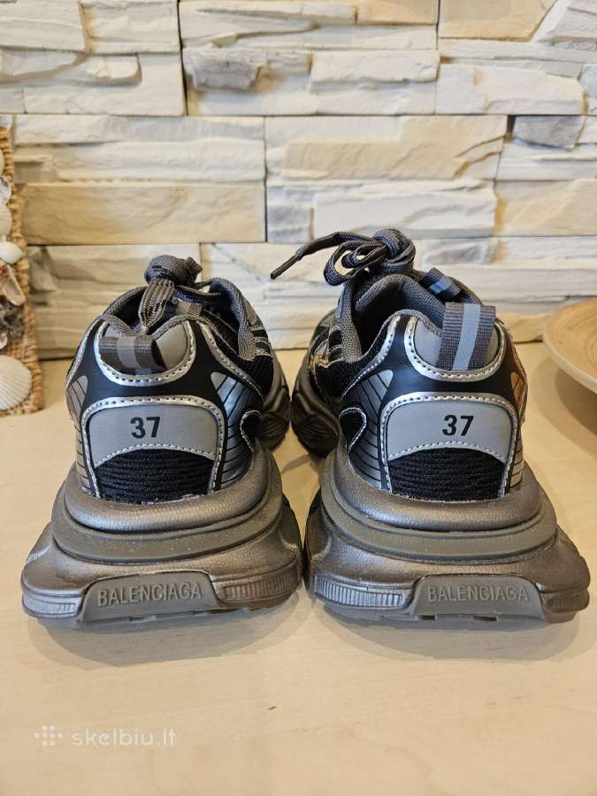 Balenciaga kedukai - nuotraukos Nr. 3