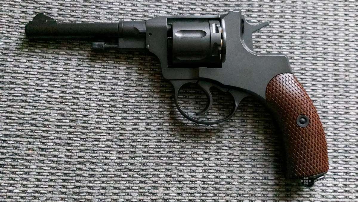 Nagant 1895 Replica