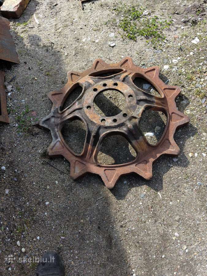 Metalai ivairus.(varis,žalvaris,ketus,nerudij)