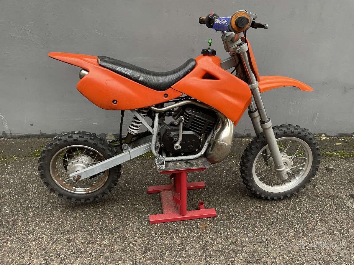 KTM sx 50 2000 m modelis