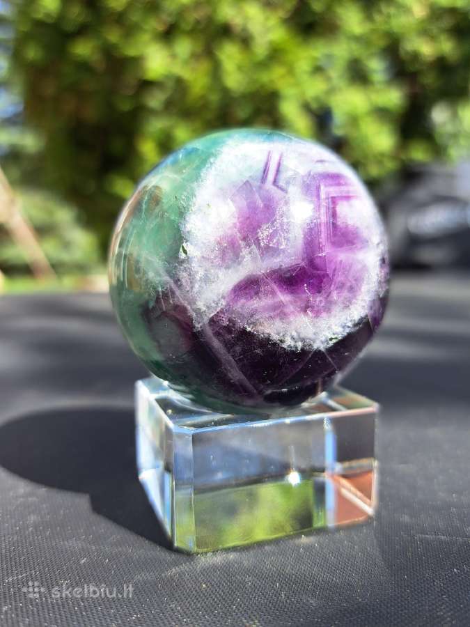Fluorito rutulys mineralas 264g, 5.4cm. Akmuo