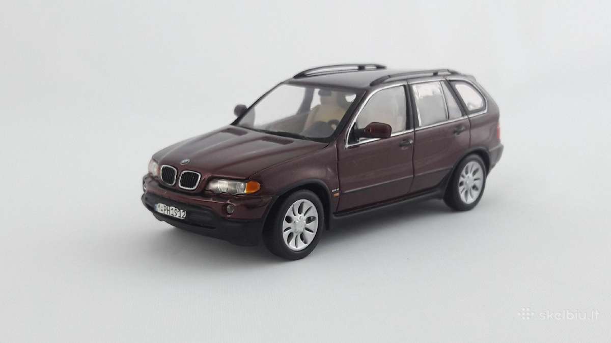 1/43 modeliukai Bmw X5 E53 2000
