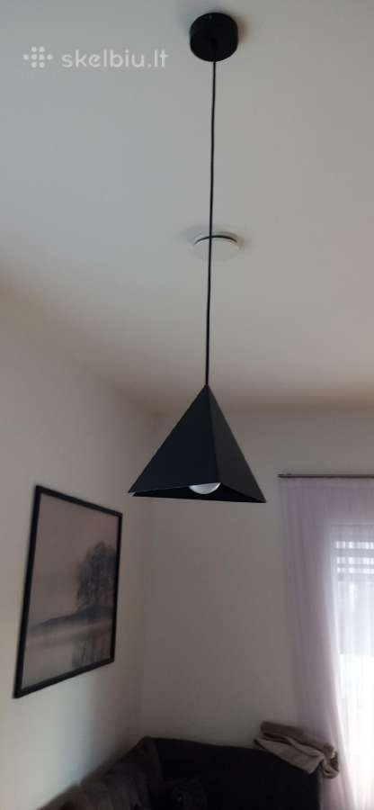 Lubinis valgomojo pakabinamas šviestuvas.