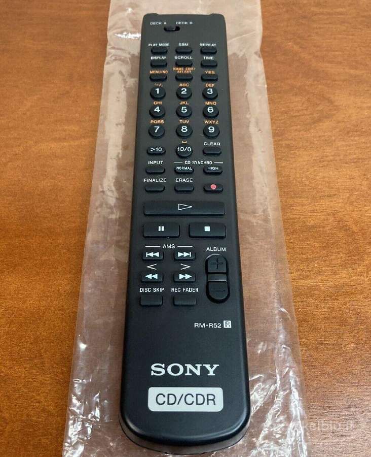 Ieškau pirkti sony CD pultelį