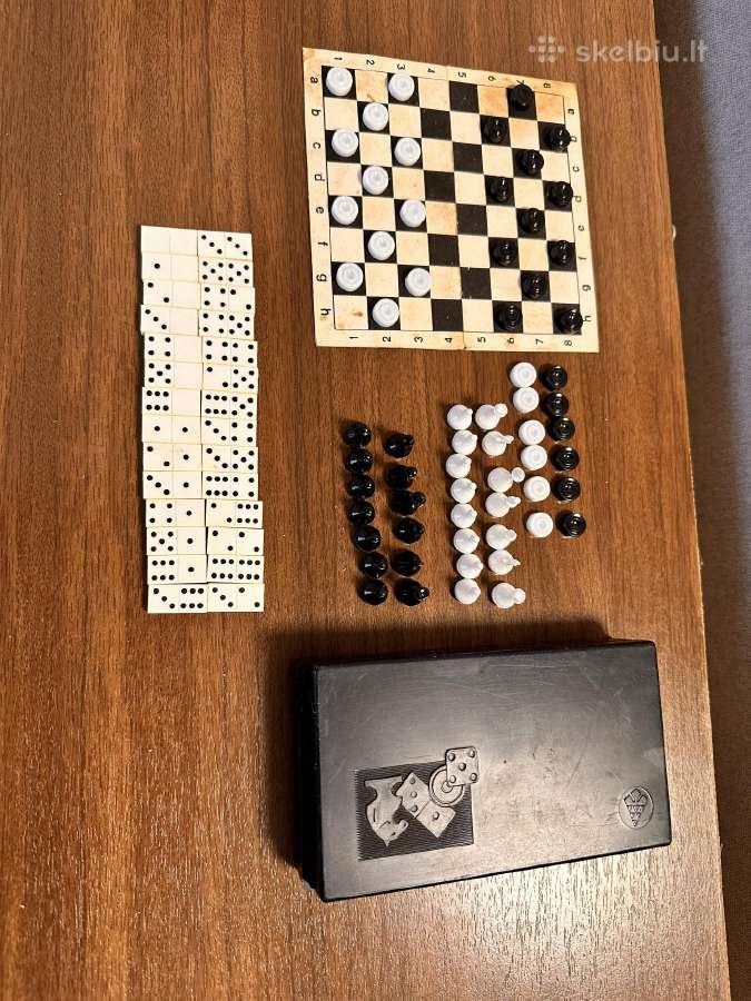 Mini šaškės, šachmatai, domino