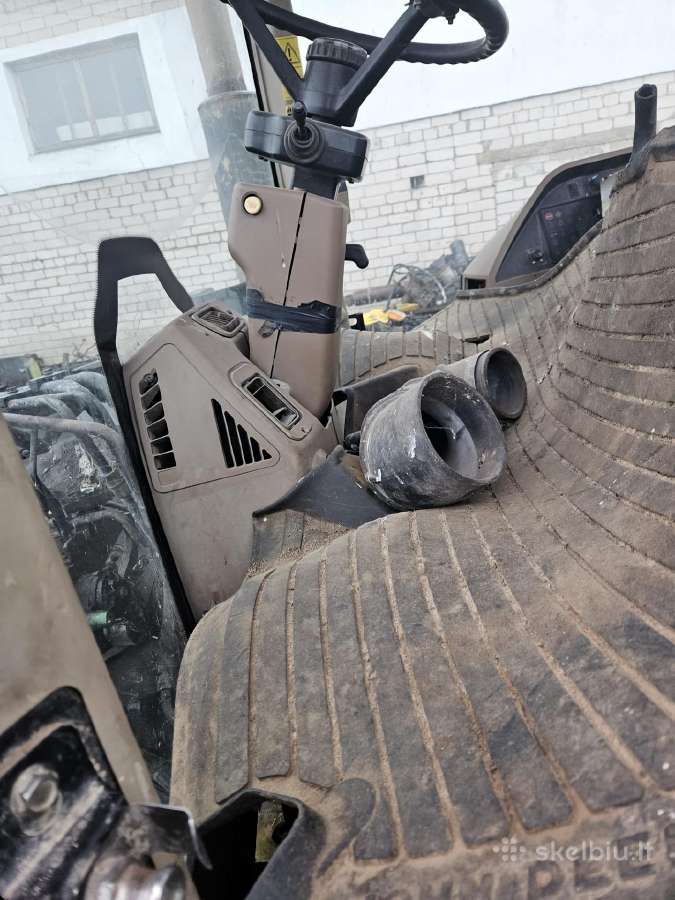 Traktorius John Deere 8300 ardomas dalimis - nuotraukos Nr. 3