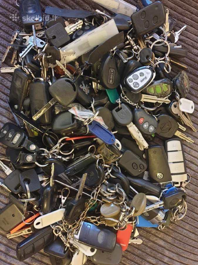 Avarinis automobilių atrakinimas.