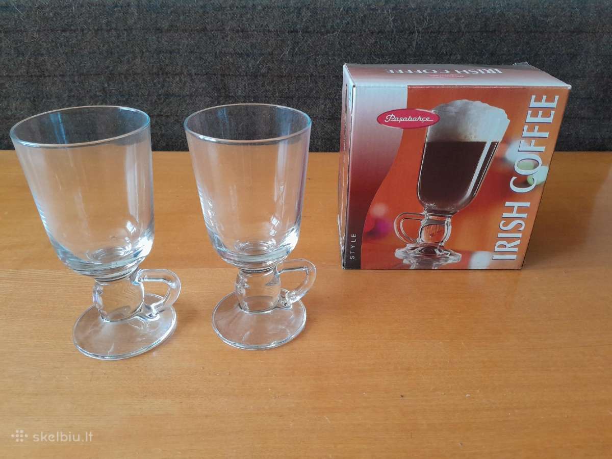 Stiklo taurės (bokalai) airiškai kavai