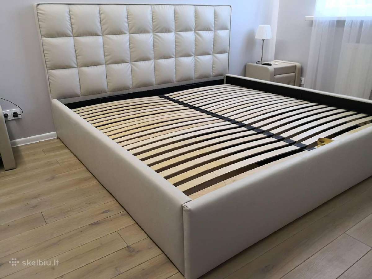 200x200 su čiužiniu ir dviem naktinėmis spintelėm - nuotraukos Nr. 6
