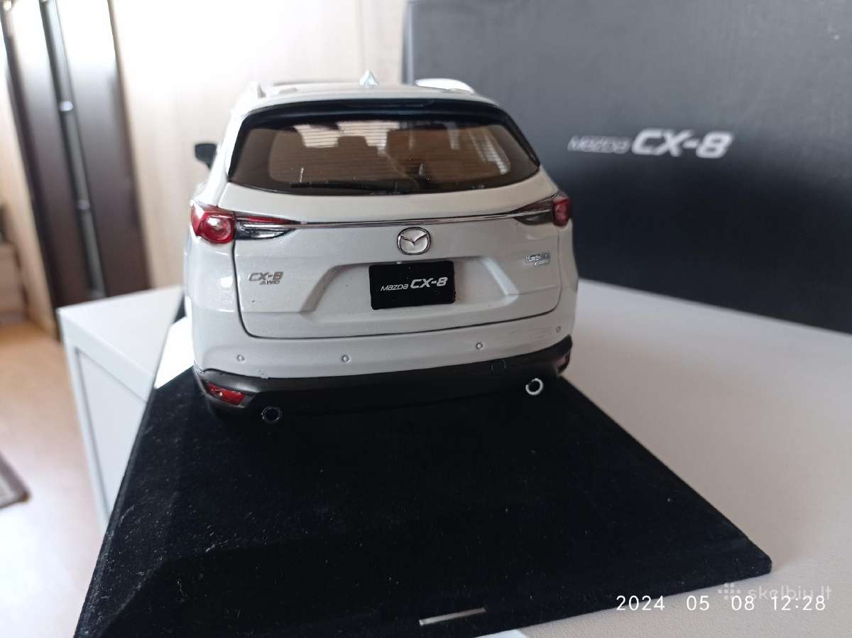 Mazda CX 8 1:18 - nuotraukos Nr. 4