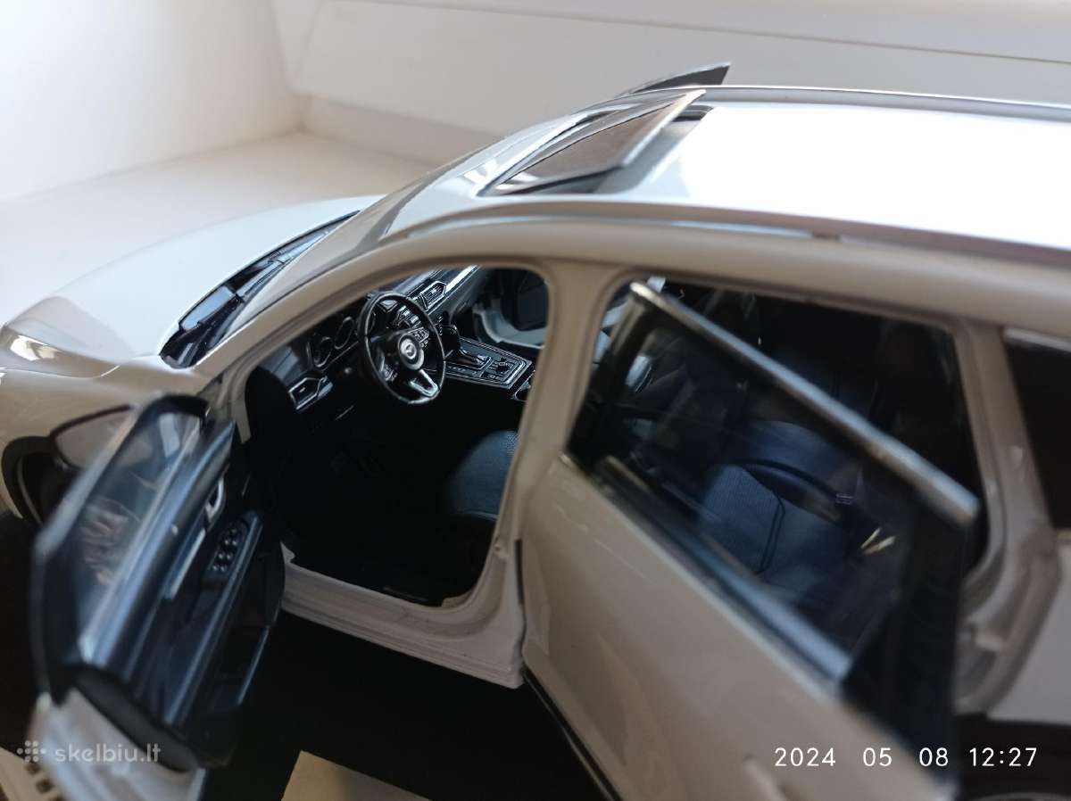 Mazda CX 8 1:18 - nuotraukos Nr. 6