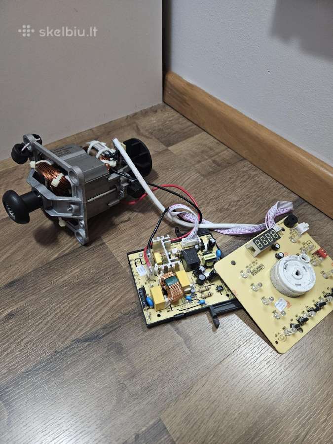 Elektros variklis su valdikliu