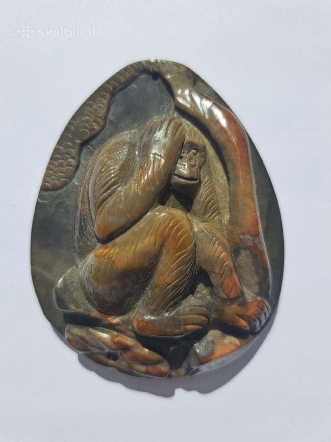 Jaspio pakabukas " Bezdžionė". Mineralas akmuo 77g