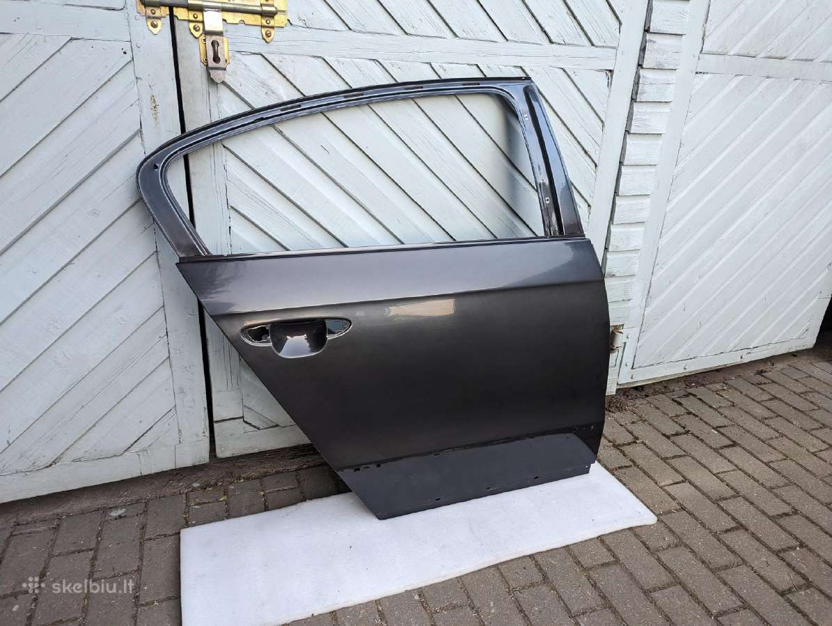 VW Passat B6 durys