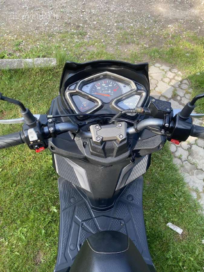 Motoroleris Sym - nuotraukos Nr. 8