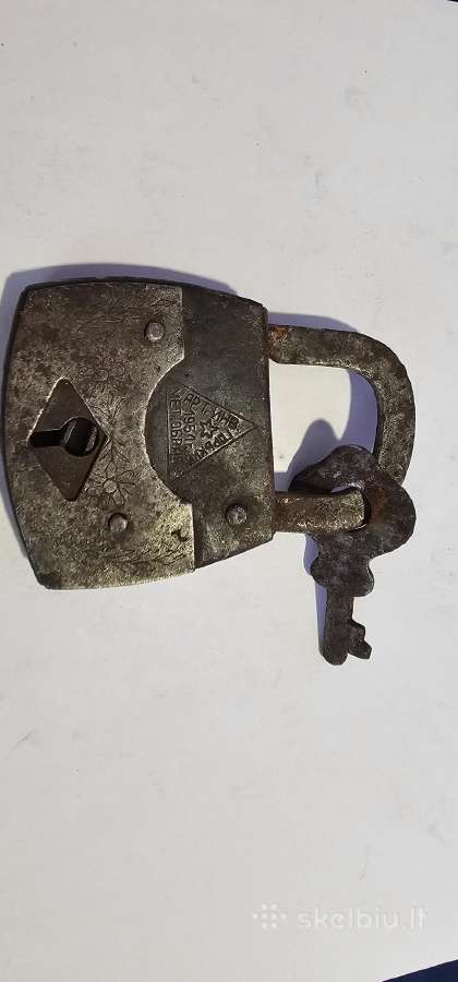 1951 Tarybine spyna su raktu